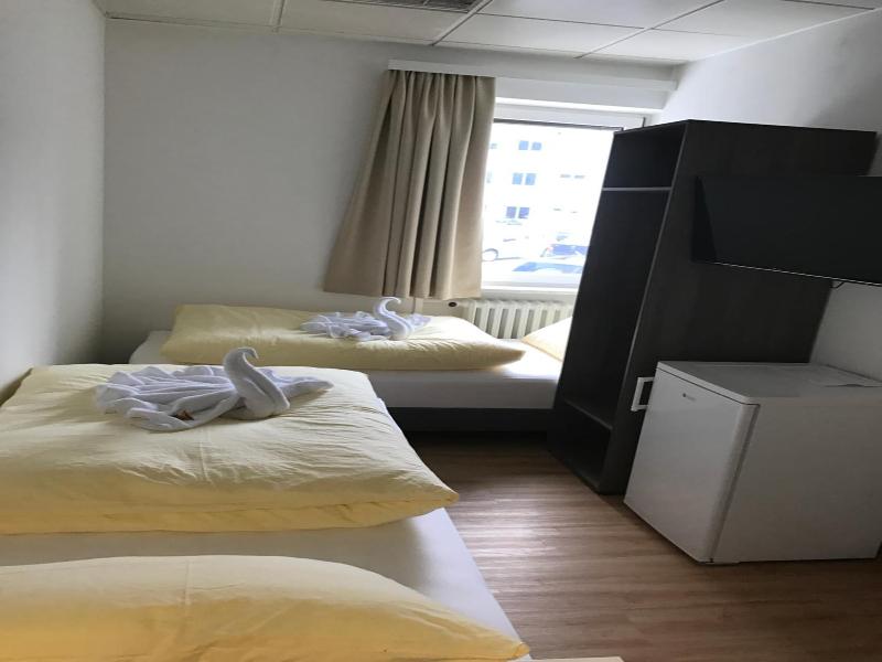 Montagehotel Bed Steel image