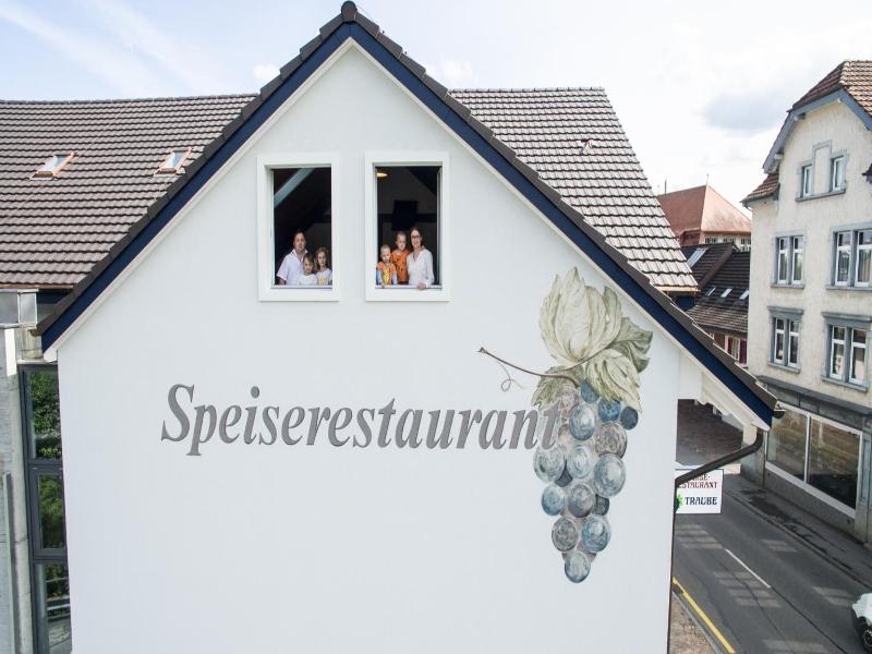 Speiserestaurant Traube image