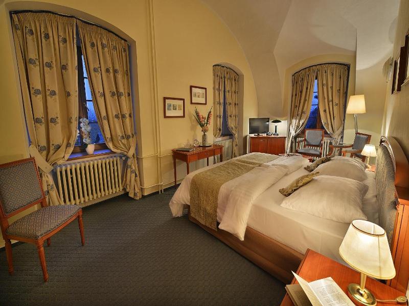 Maxmilian Lifestyle Resort image