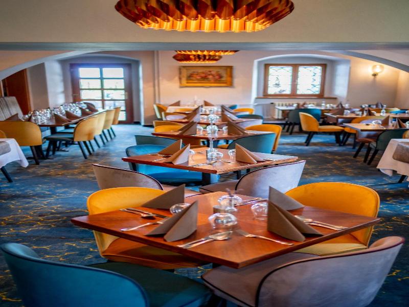 Maxmilian Lifestyle Resort image
