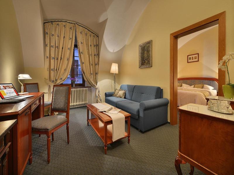 Maxmilian Lifestyle Resort image