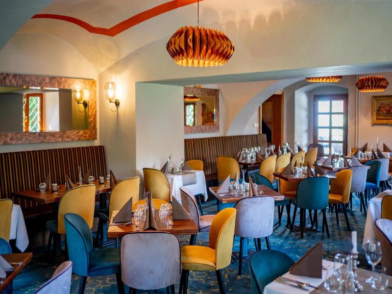 Maxmilian Lifestyle Resort image