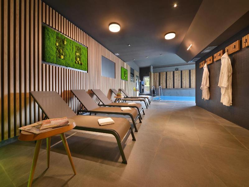 Maxmilian Lifestyle Resort image