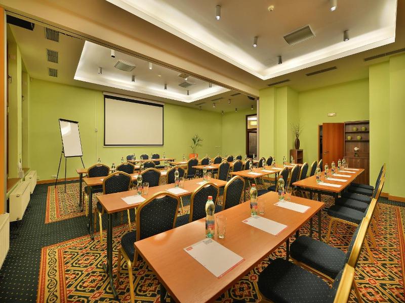 Maxmilian Lifestyle Resort image