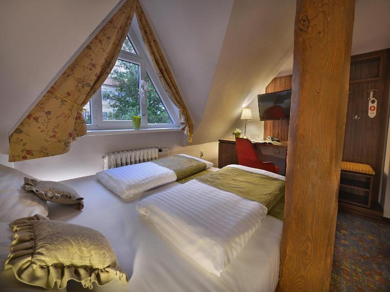 Maxmilian Lifestyle Resort image