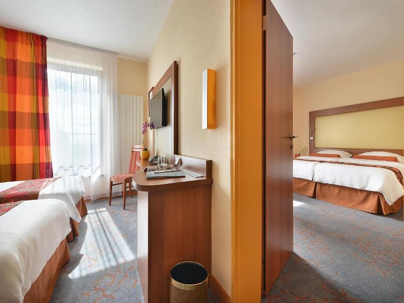 Maxmilian Lifestyle Resort image