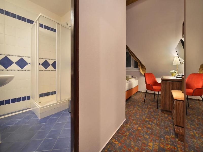 Maxmilian Lifestyle Resort image