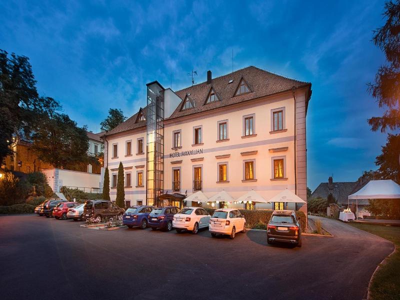 Maxmilian Lifestyle Resort image