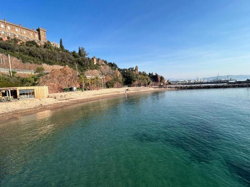 Riviera Beach Hotel image