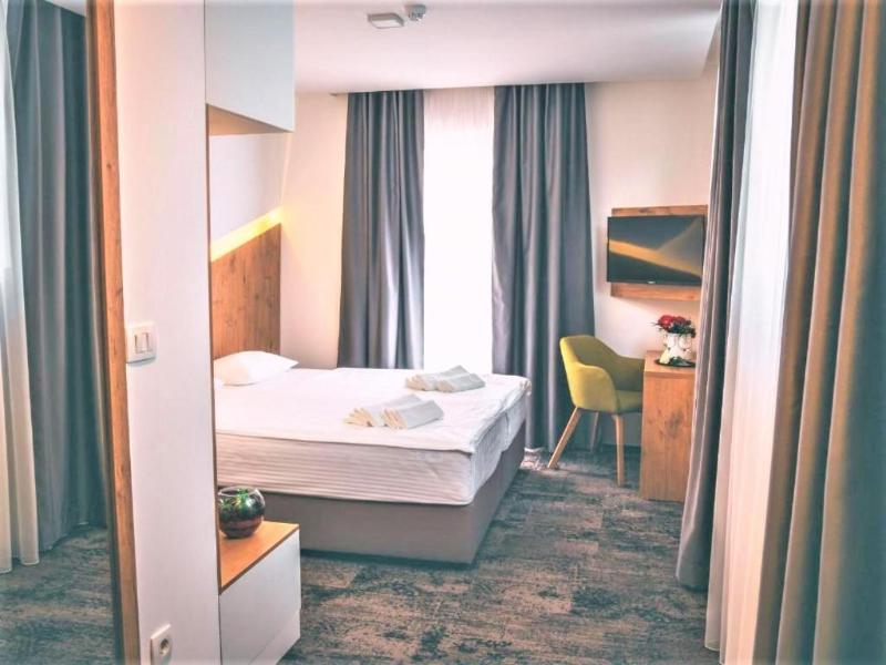 Orange Hotel image
