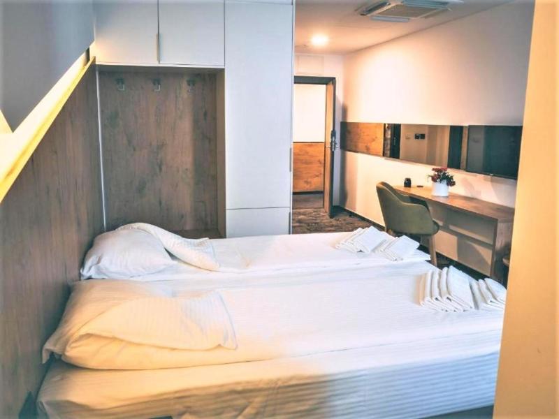Orange Hotel image
