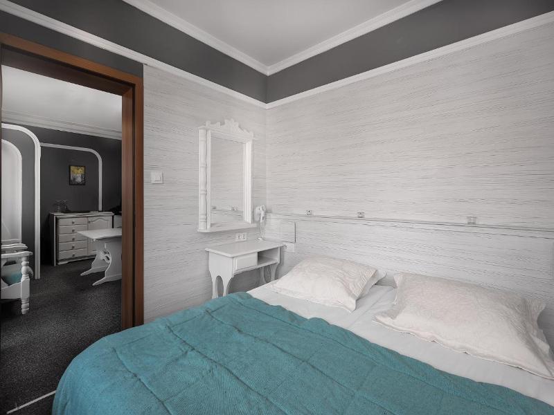 Boryana Hotel image