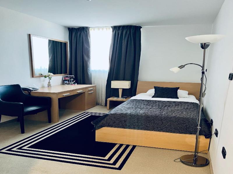 Zoo Hotel image