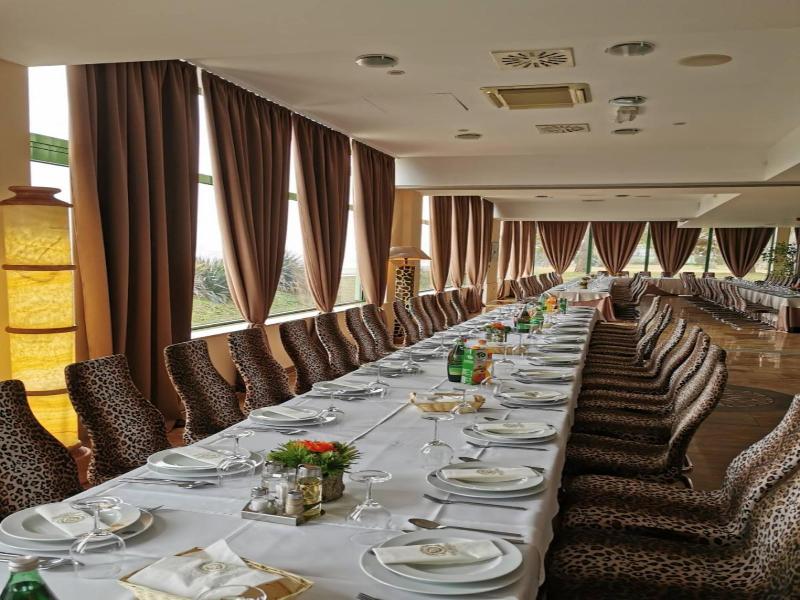 Zoo Hotel image