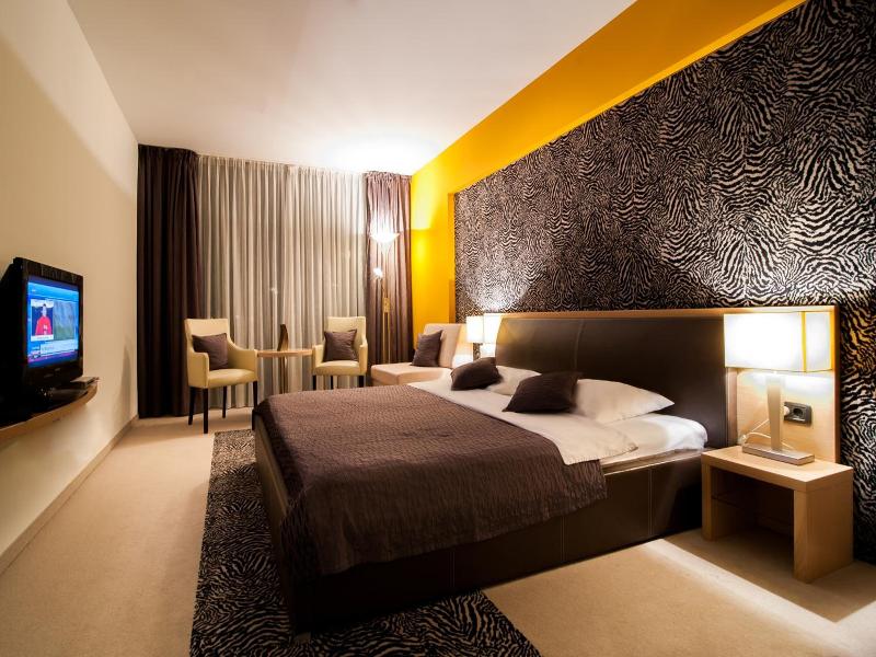 Zoo Hotel image