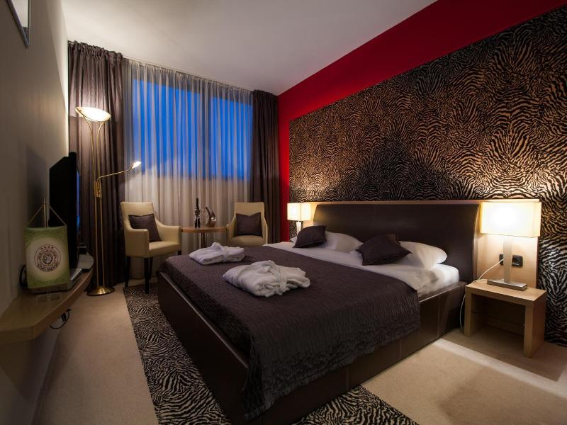 Zoo Hotel image