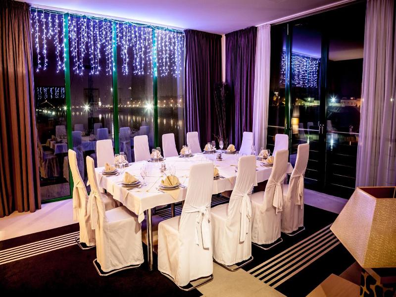 Zoo Hotel image