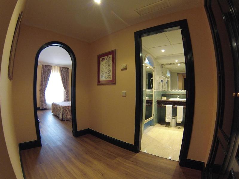 Hotel Cristina image