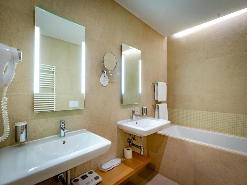 Eva Park Life Spa image
