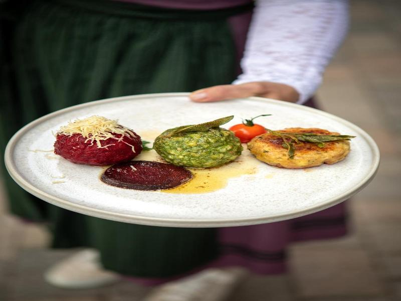 Tiroler Weinstube image