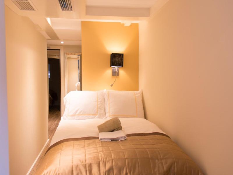 Royal Plaza Hotel Amsterdam image