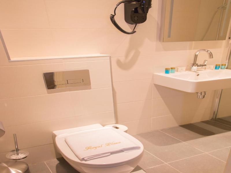 Royal Plaza Hotel Amsterdam image