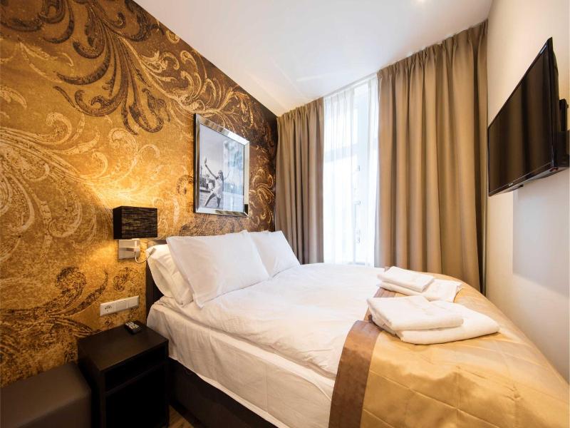 Royal Plaza Hotel Amsterdam image