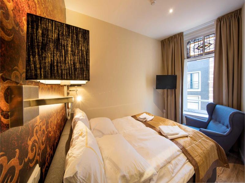 Royal Plaza Hotel Amsterdam image