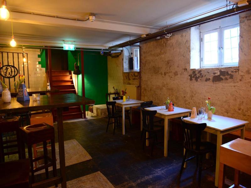 Hostel Roots image