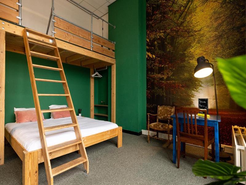 Hostel Roots image