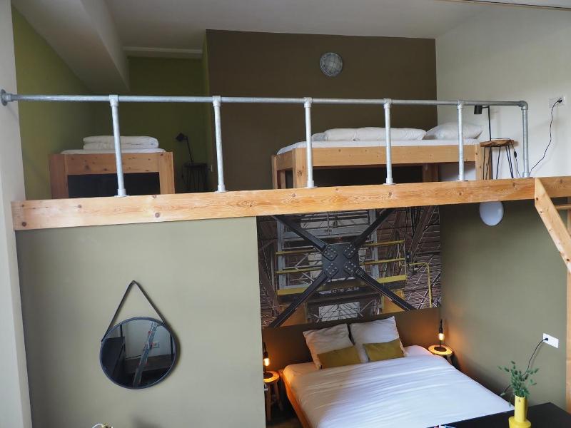 Hostel Roots image