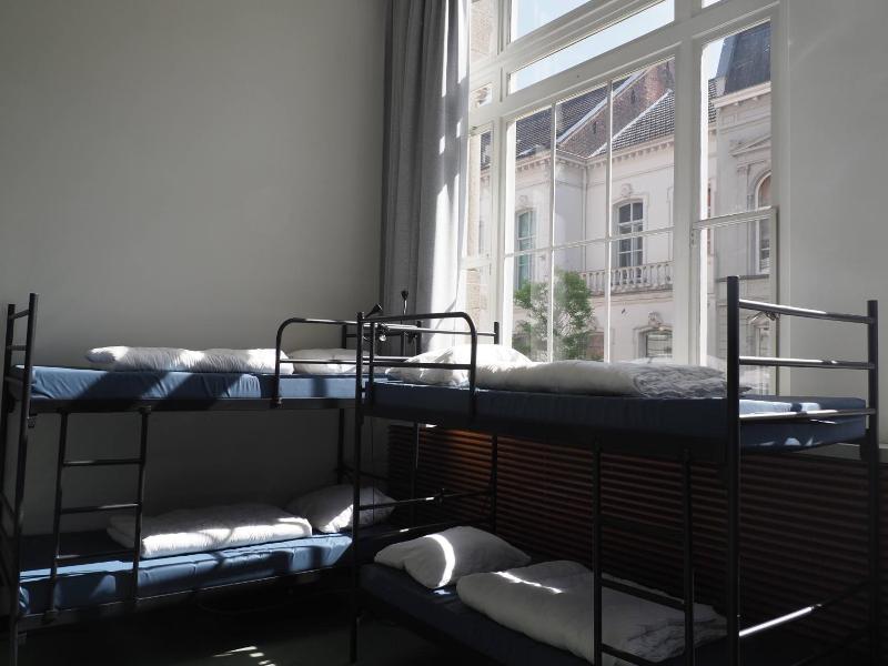 Hostel Roots image