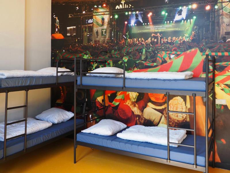 Hostel Roots image
