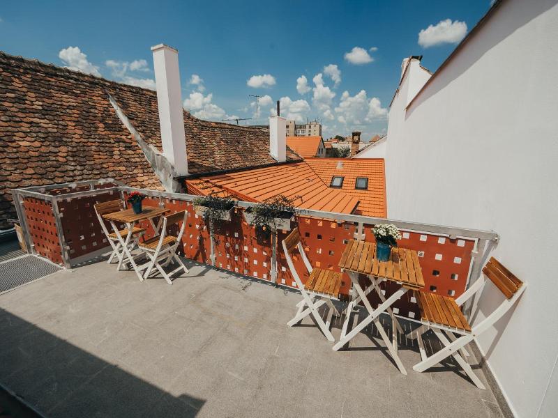 Yellowboot Aparthotel image