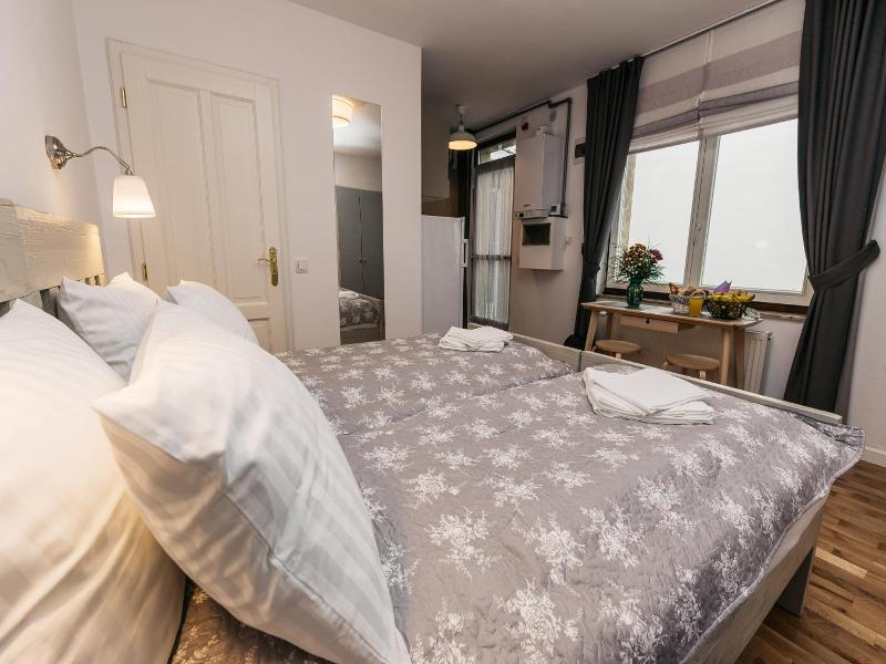 Yellowboot Aparthotel image