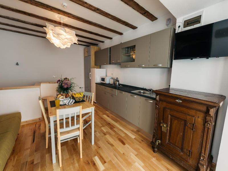 Yellowboot Aparthotel image