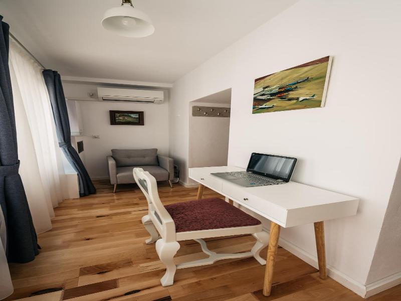 Yellowboot Aparthotel image