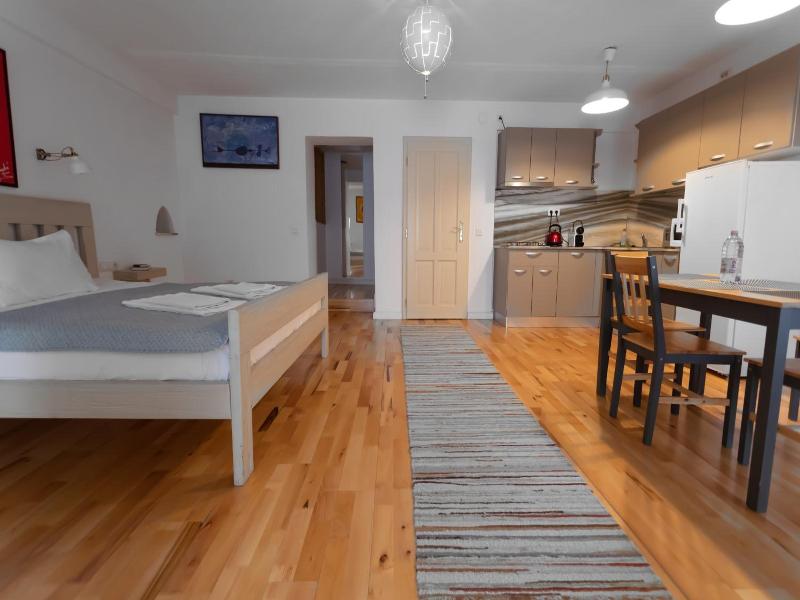 Yellowboot Aparthotel image