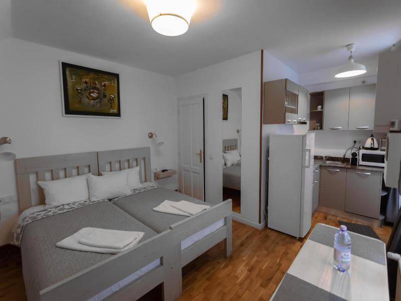 Yellowboot Aparthotel image