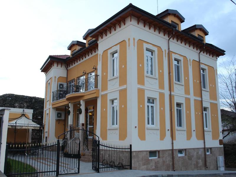Villa Paris image