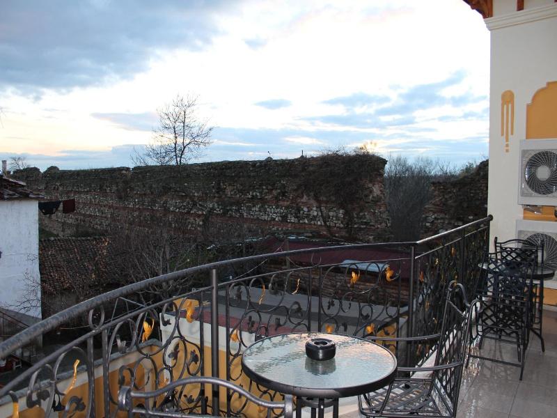 Villa Paris image