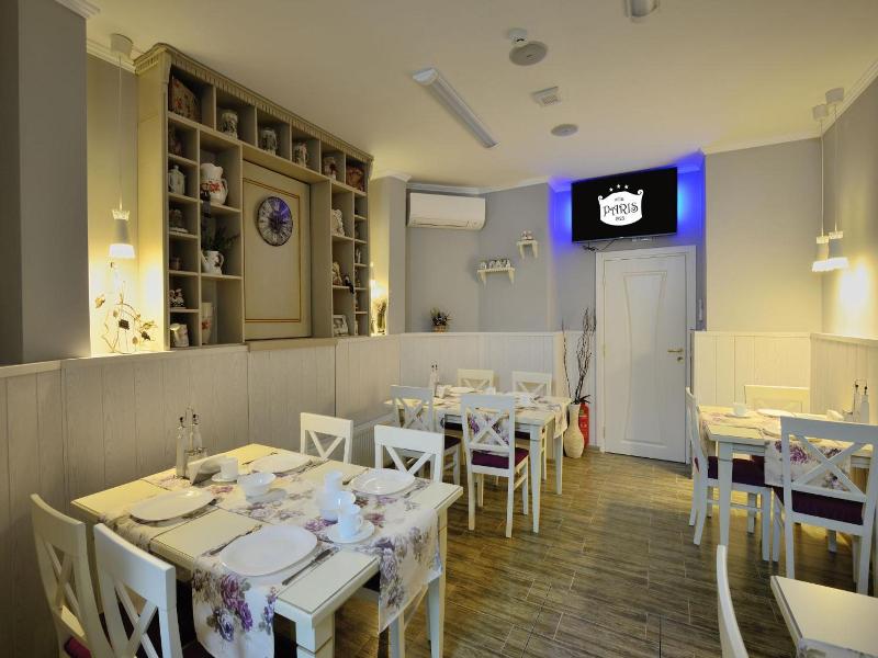 Villa Paris image