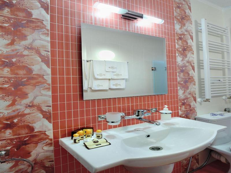 Villa Paris image