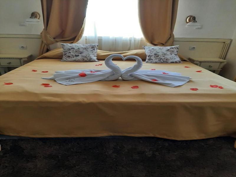 Villa Paris image