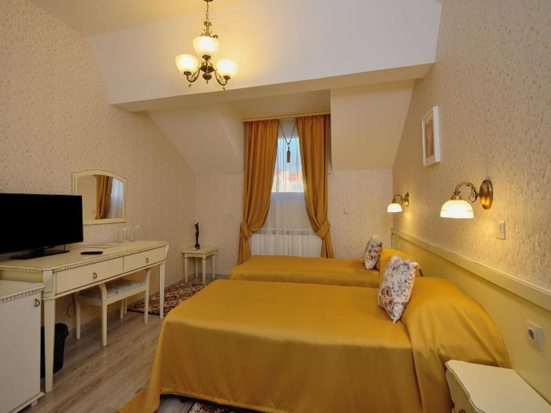 Villa Paris image