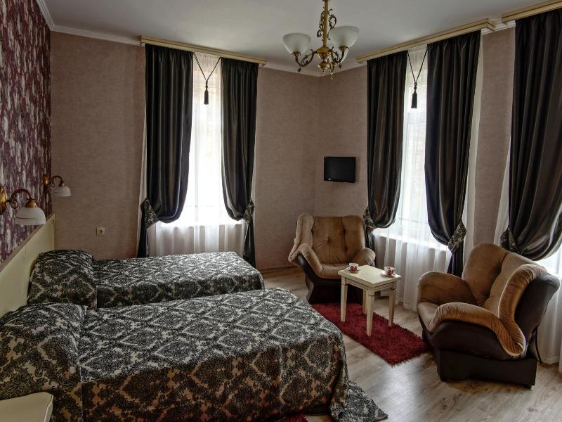 Villa Paris image