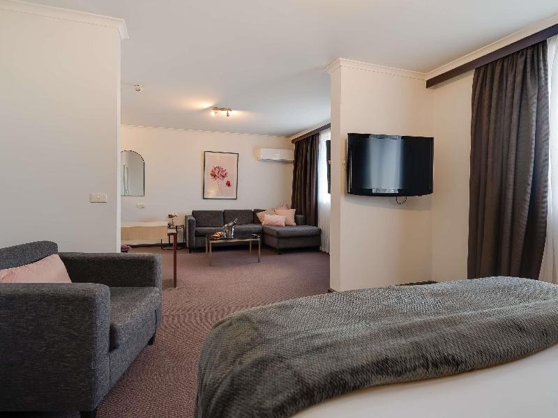 Mercure Albury image