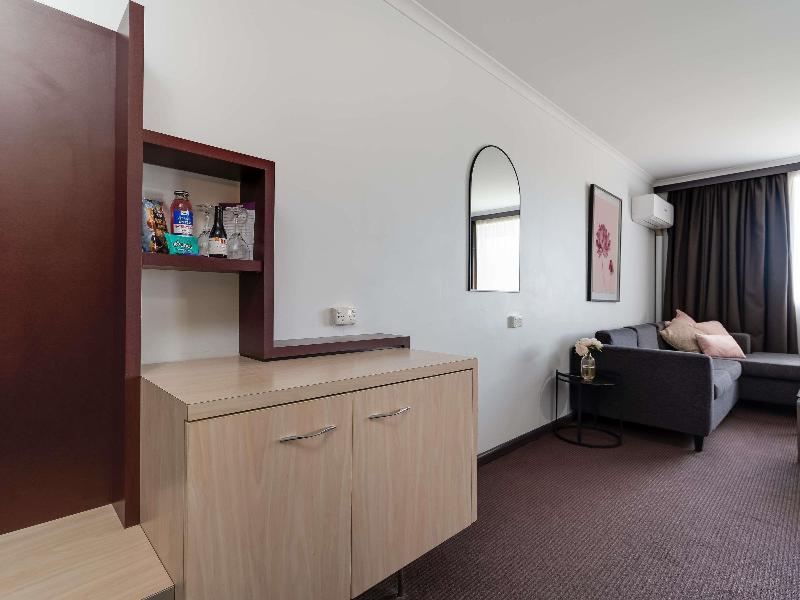 Mercure Albury image