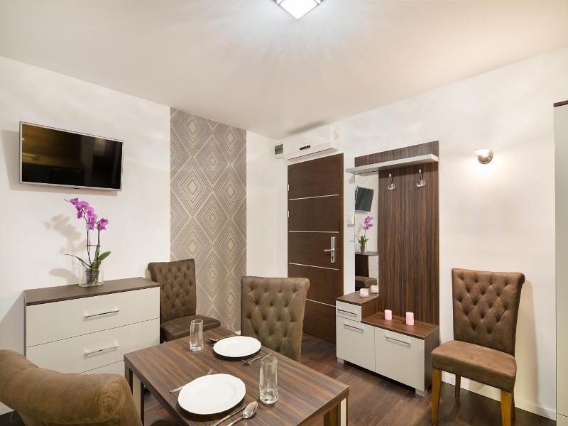 Paulay Downtown Apartments image