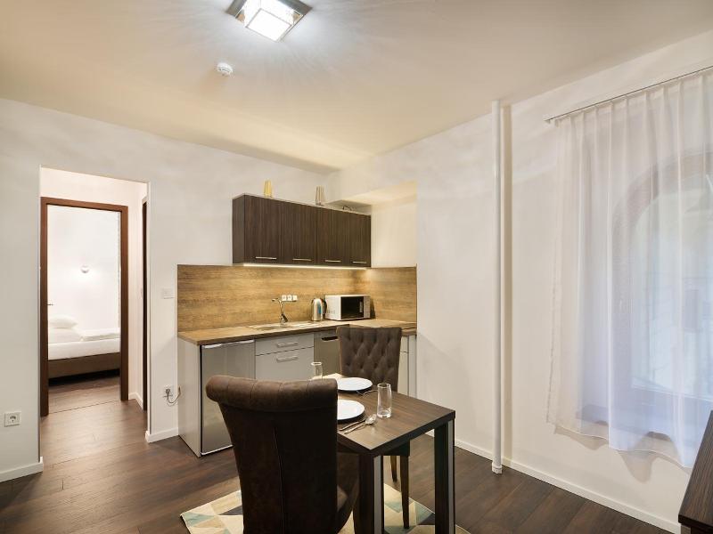 Paulay Downtown Apartments image